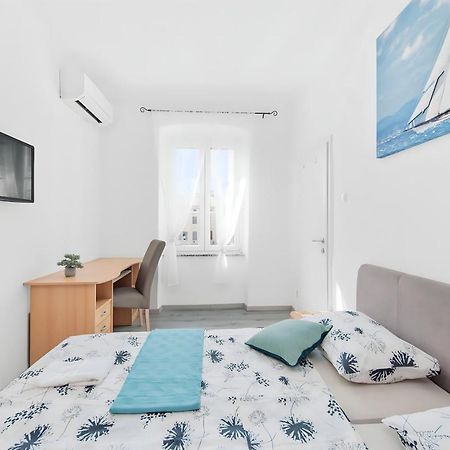 Little Flower City Studio 5 - Rijeka Rent 외부 사진