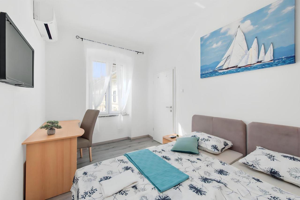 Little Flower City Studio 5 - Rijeka Rent 외부 사진
